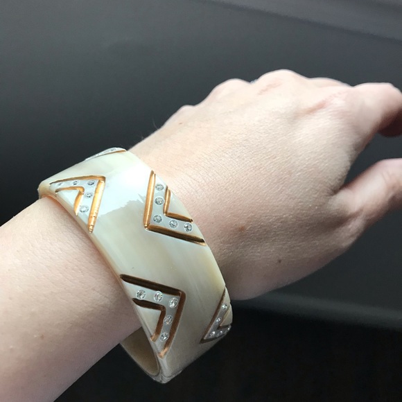 Jewelry - Resin Bangle